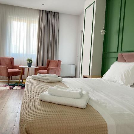 Ginger Home Tirana Esterno foto