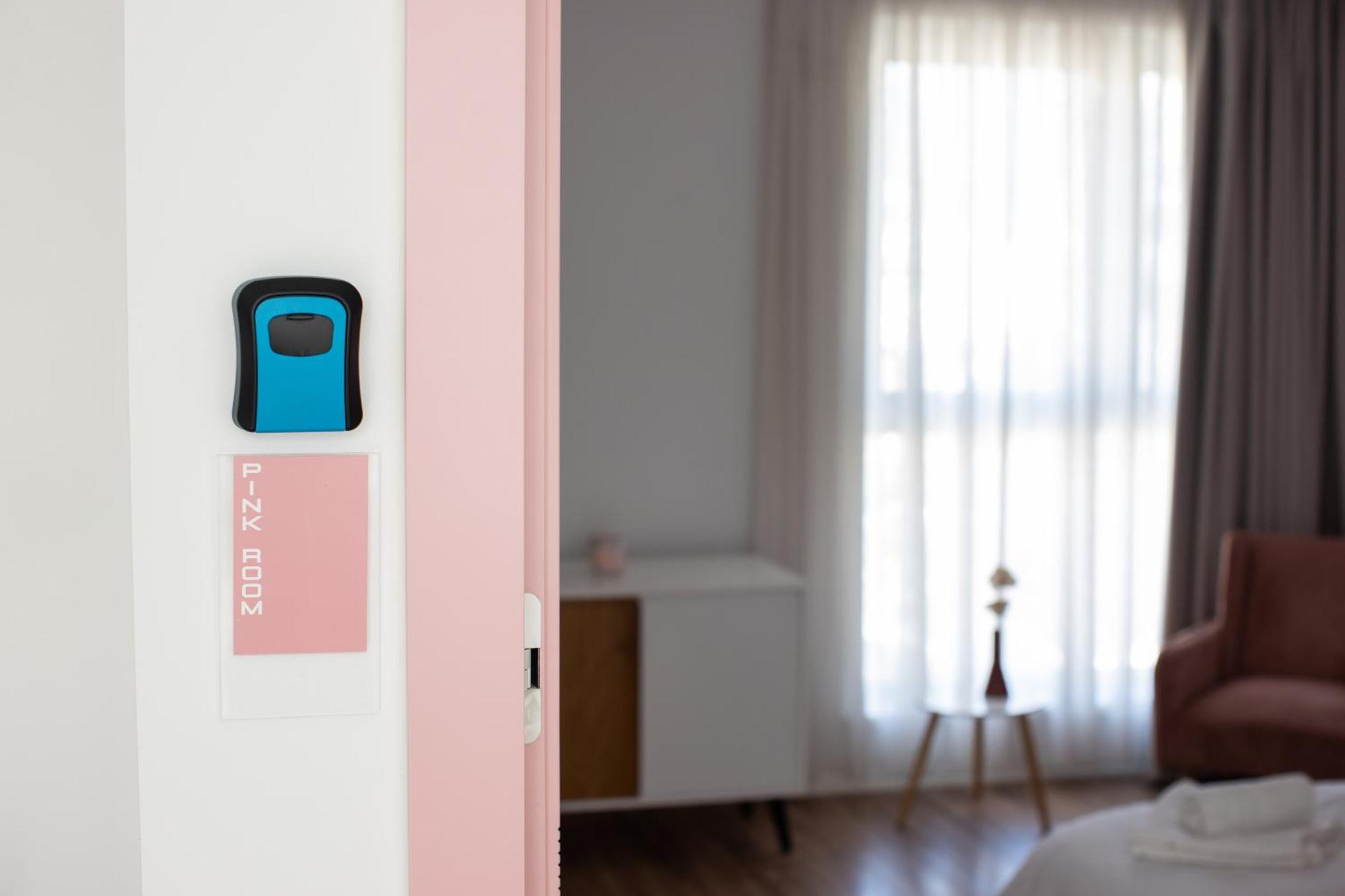 Ginger Home Tirana Esterno foto